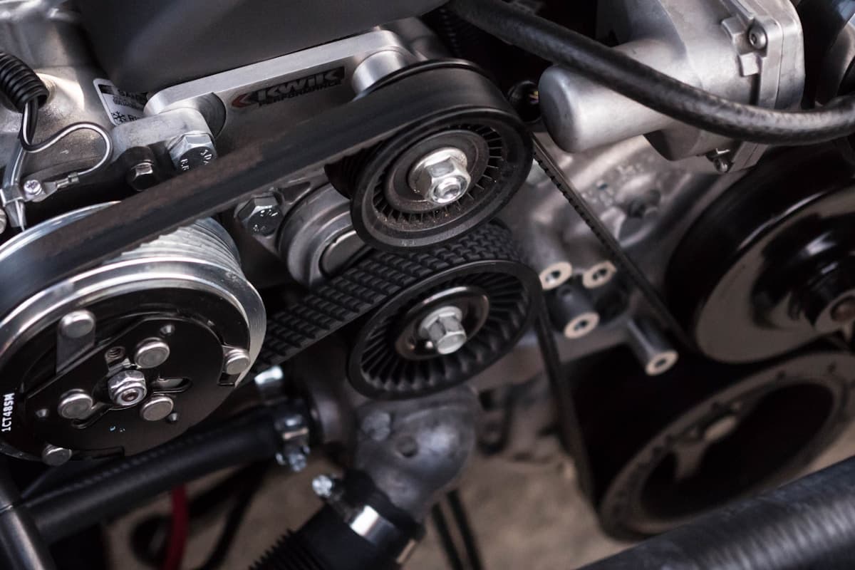 ऑटो रिपेयर और इलेक्ट्रीशियन